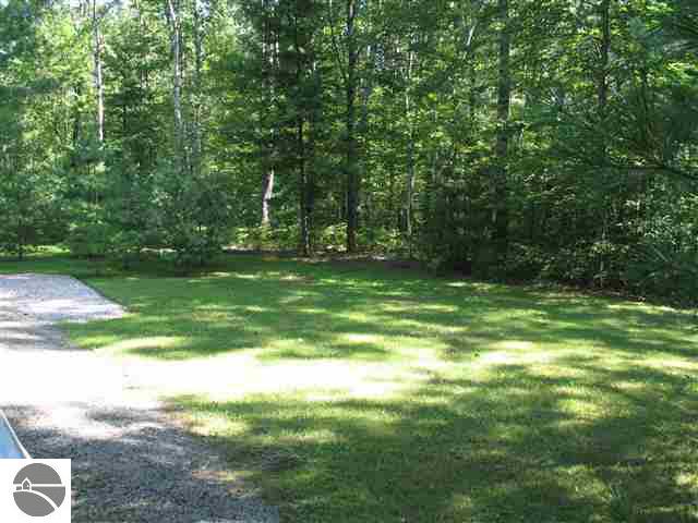 6402 Webb Road Hale, MI 48739 - Photo 4 of 11 1762892-3.JPG