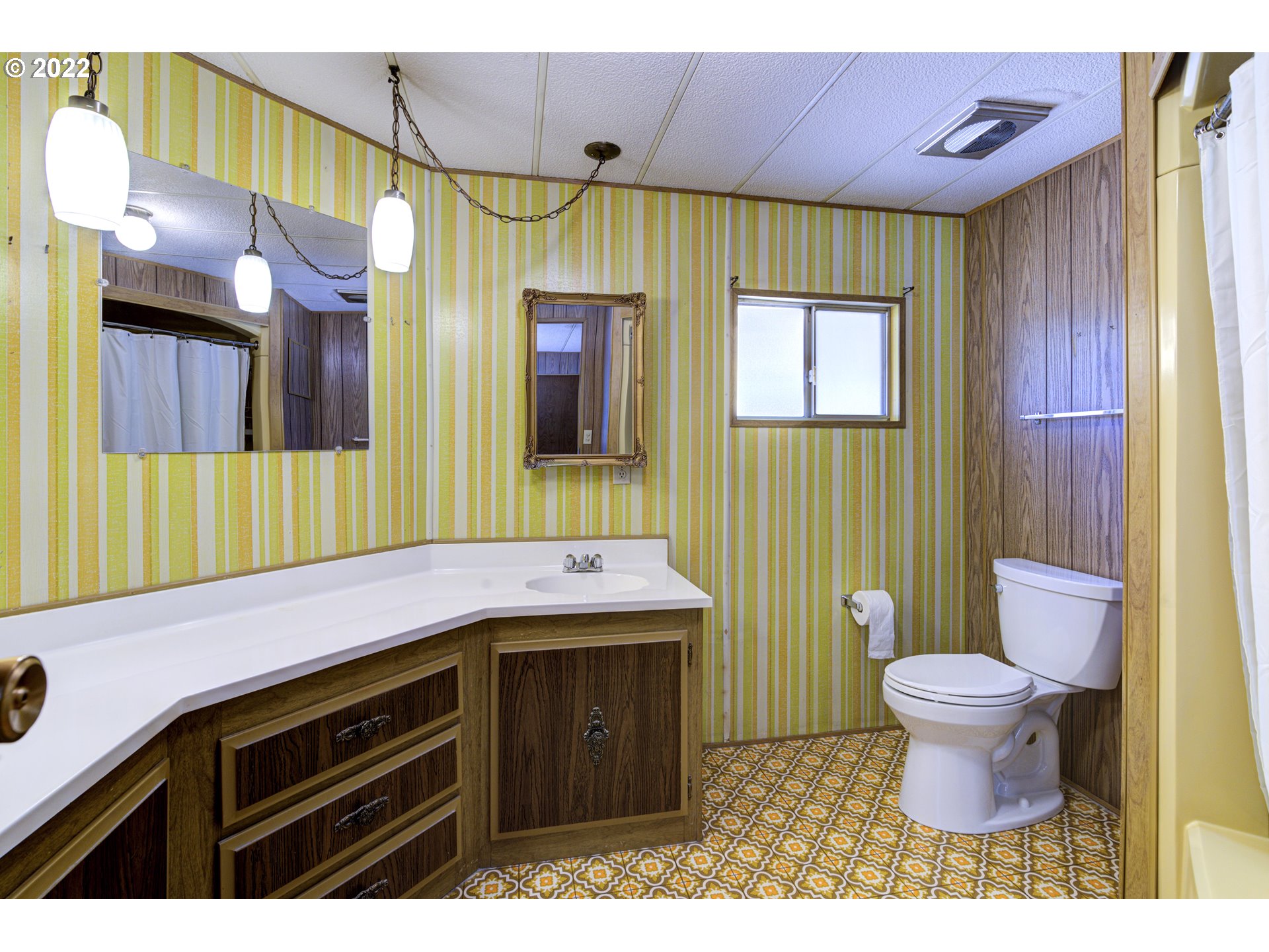 5803 Northeast 259th Street Ridgefield, WA 98642 - Photo 13 of 32 Owner's Suite Bathroom
