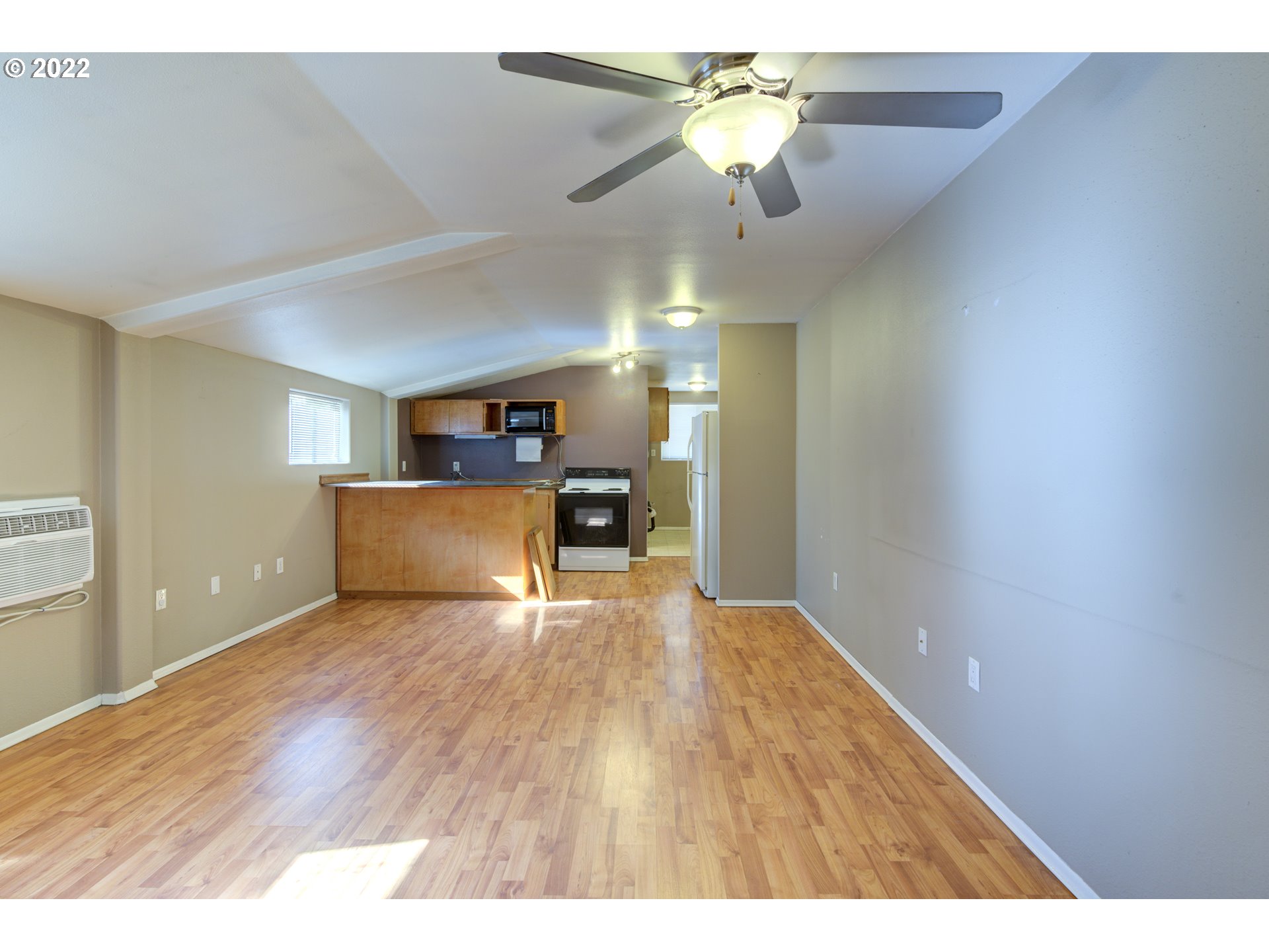 5803 Northeast 259th Street Ridgefield, WA 98642 - Photo 16 of 32 Kitchen/Living Room