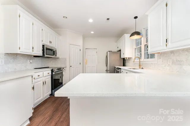 $530,000 | 10010 Gladwick Court, Huntersville, NC 28078