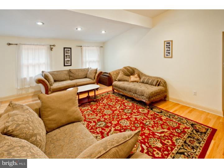 615 Cooper Road West Berlin, NJ 08091 - Photo 11 of 25 Living Room