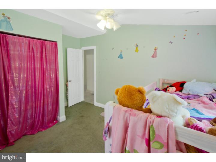 615 Cooper Road West Berlin, NJ 08091 - Photo 16 of 25 Bedroom 2