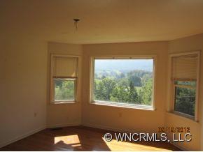 688 Pilgrim Way Clyde, NC 28721 - Photo 14 of 18 Gallery Image 14