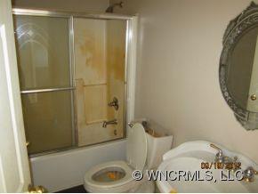 688 Pilgrim Way Clyde, NC 28721 - Photo 16 of 18 Gallery Image 16