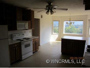 688 Pilgrim Way Clyde, NC 28721 - Photo 8 of 18 Gallery Image 8