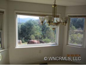 688 Pilgrim Way Clyde, NC 28721 - Photo 10 of 18 Gallery Image 10