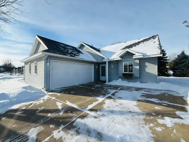 $219,900 | 821 Aspen Circle, Waite Park, MN 56387