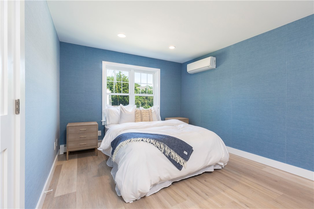 331 Shore Road Westerly, RI 02891 - Photo 17 of 37 first floor en-suite guest room
