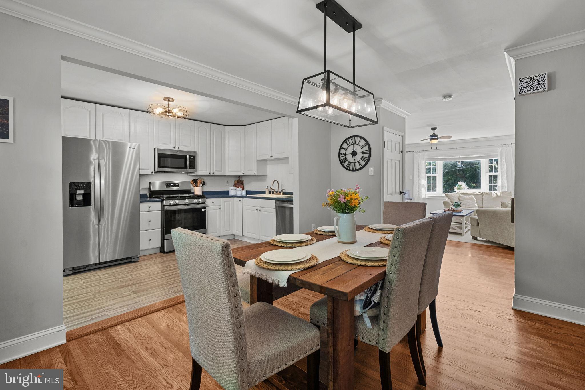 3422 Orion Road Philadelphia, PA 19154 - Photo 9 of 30 Charming open-concept dining area awaits.