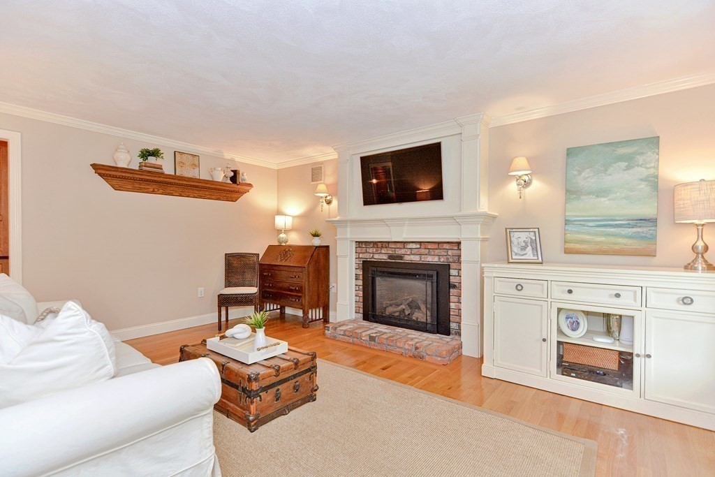 16 Jefferson Road Franklin, MA 02038 - Photo 13 of 41 Gallery Image 13