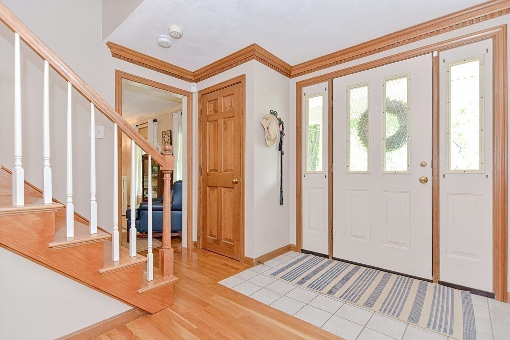 16 Jefferson Road Franklin, MA 02038 - Photo 5 of 41 Gallery Image 5