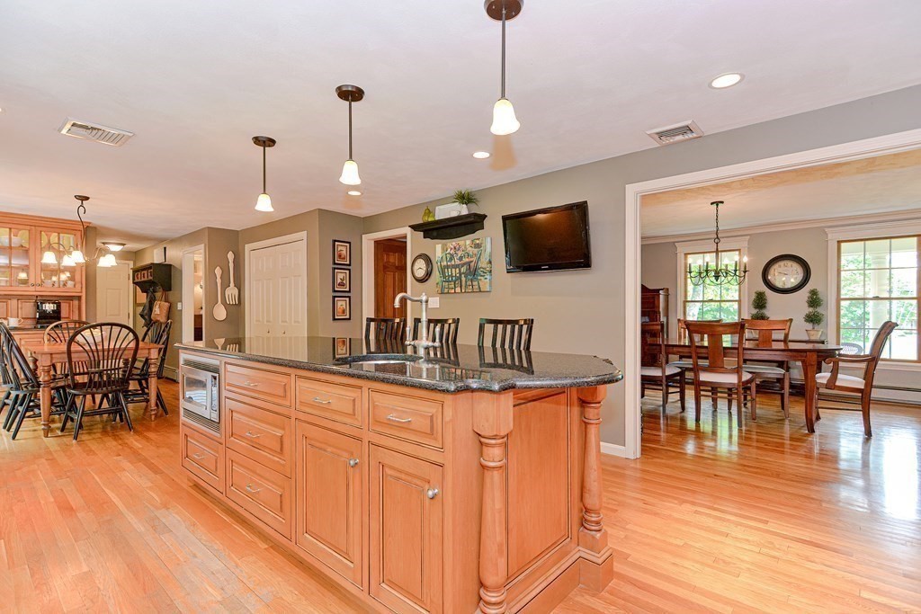 16 Jefferson Road Franklin, MA 02038 - Photo 9 of 41 Gallery Image 9