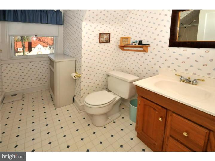 403 Vernon Road Jenkintown, PA 19046 - Photo 22 of 25 Bathroom