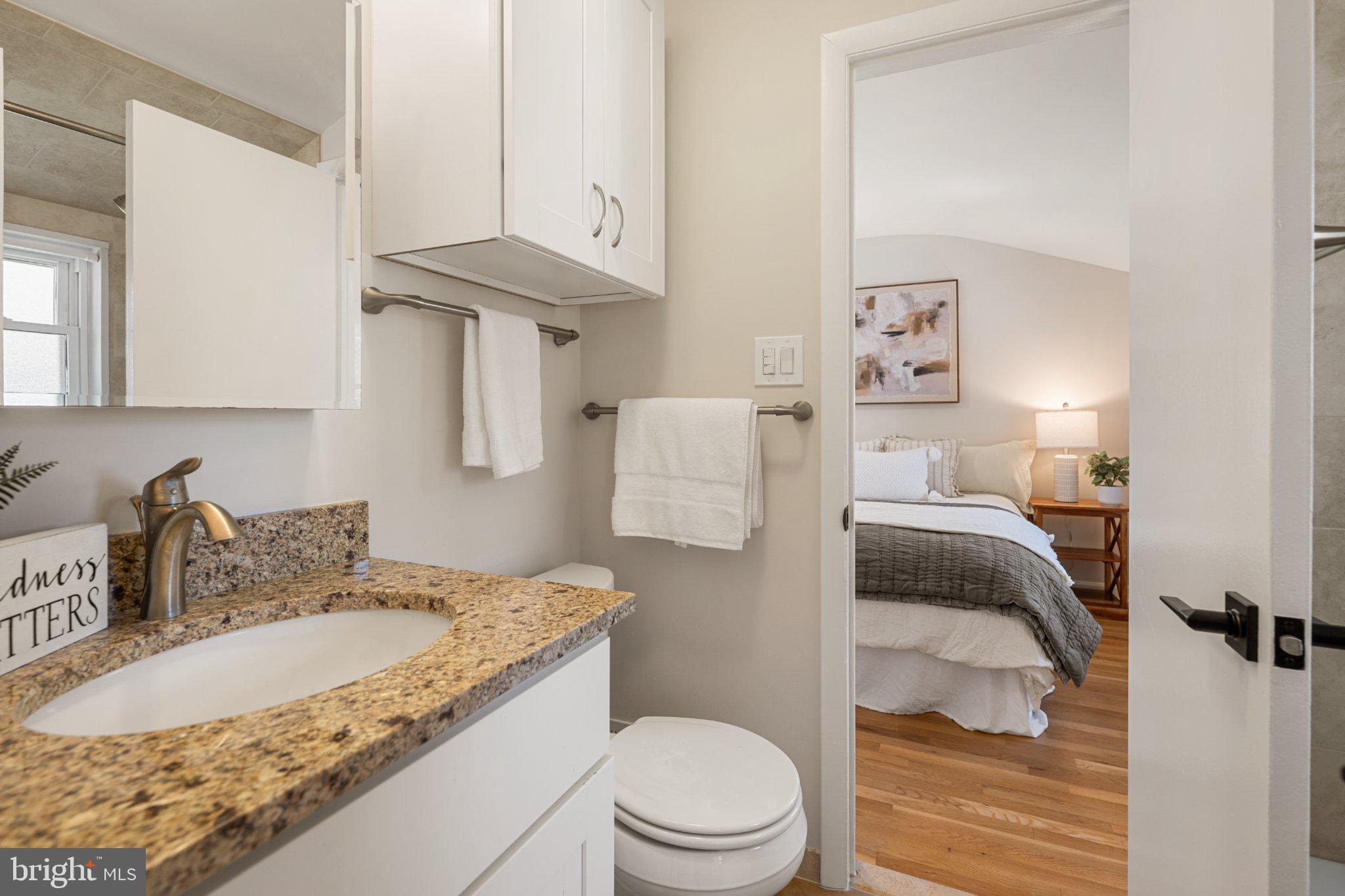 7214 Reservoir Road Springfield, VA 22150 - Photo 25 of 45 En Suite / Jack & Jill Bathroom