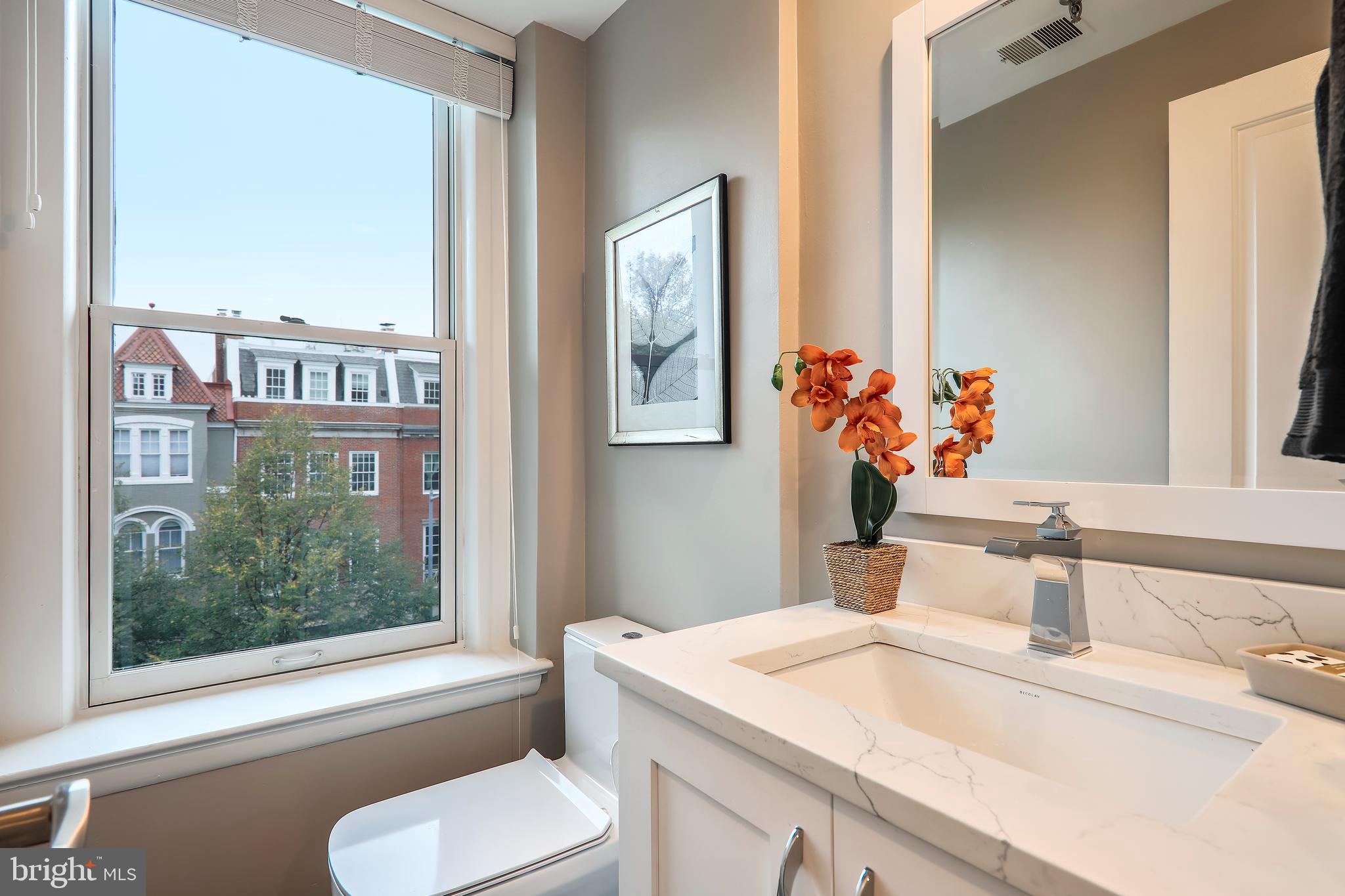 1700 19th Street Northwest, Unit 4E Washington, DC 20009 - Photo 14 of 53 Bathroom