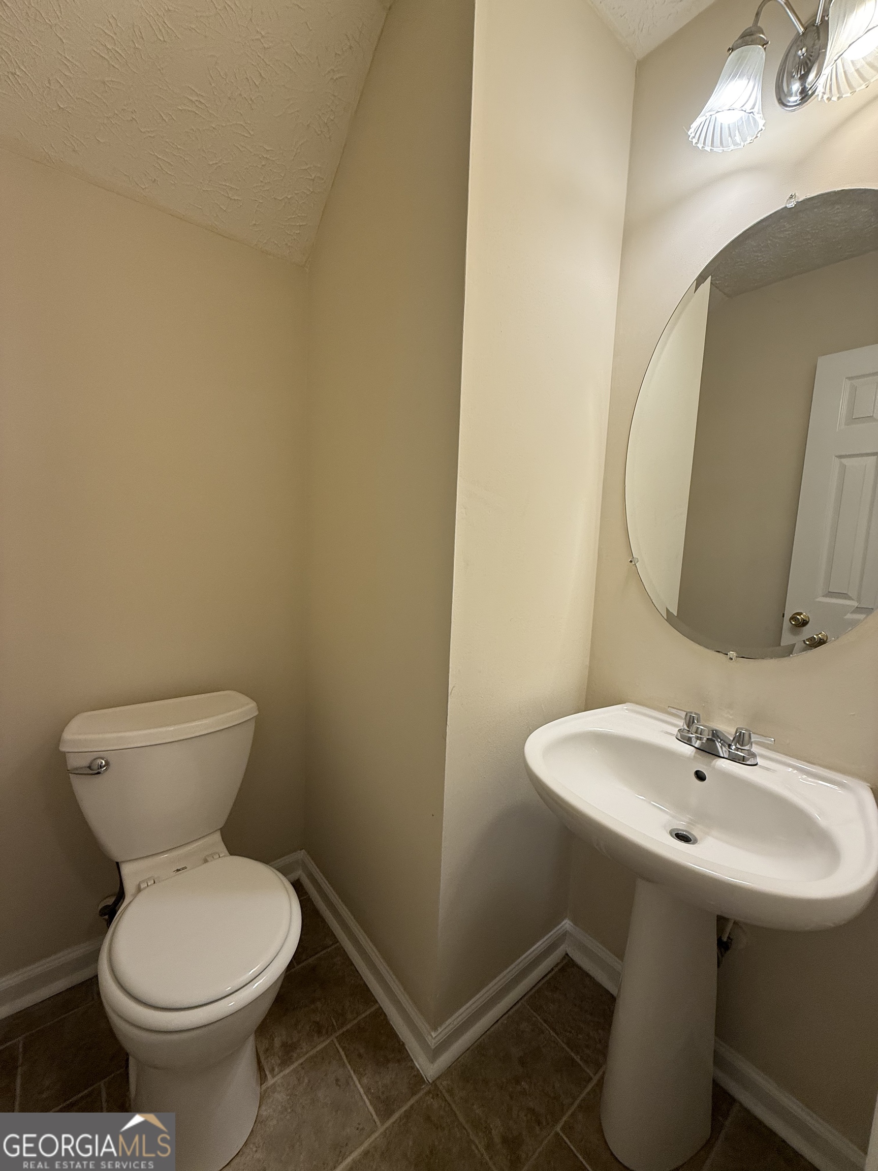 2035 Lakeside Circle Covington, GA 30016 - Photo 14 of 41