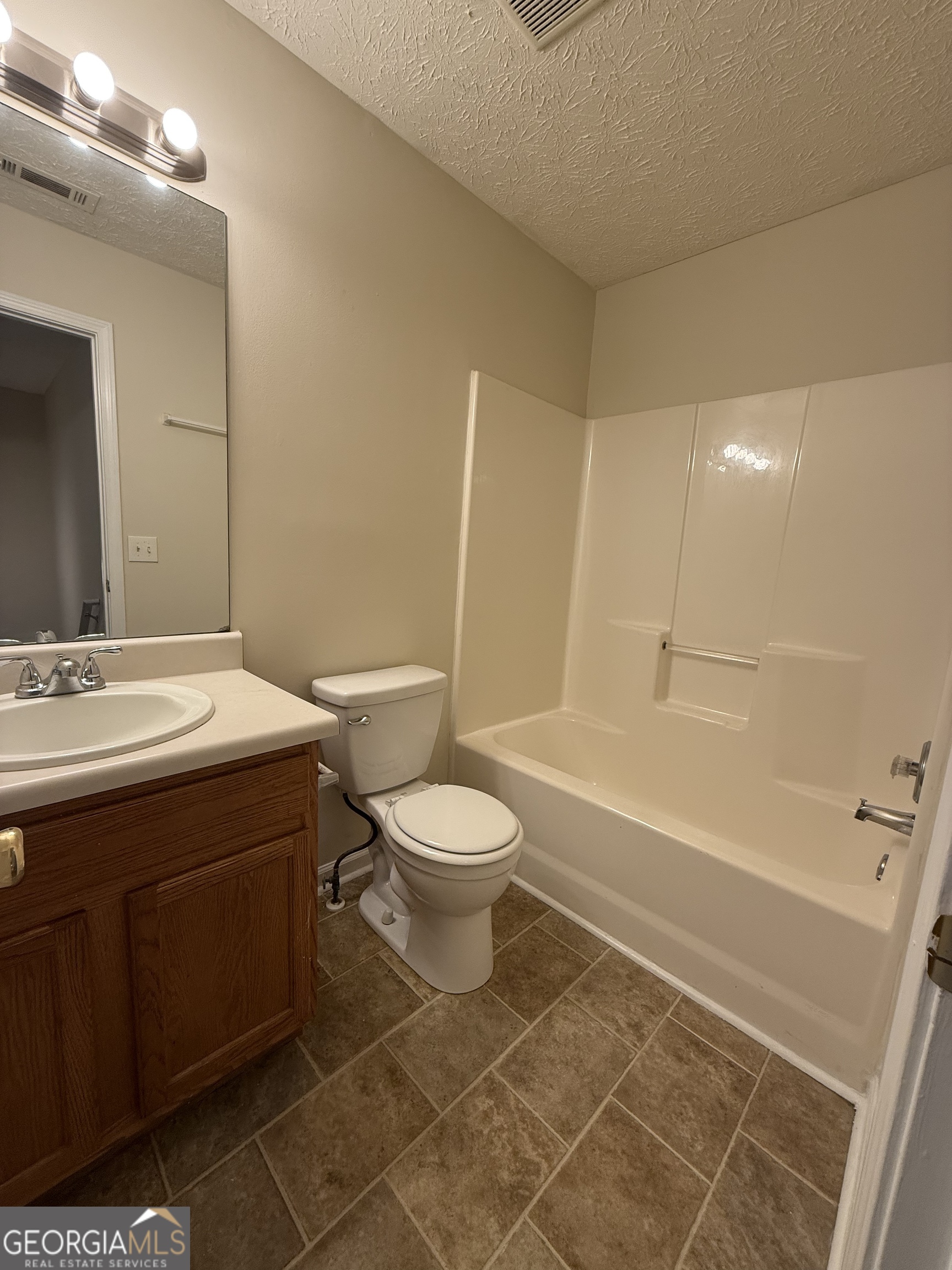 2035 Lakeside Circle Covington, GA 30016 - Photo 19 of 41