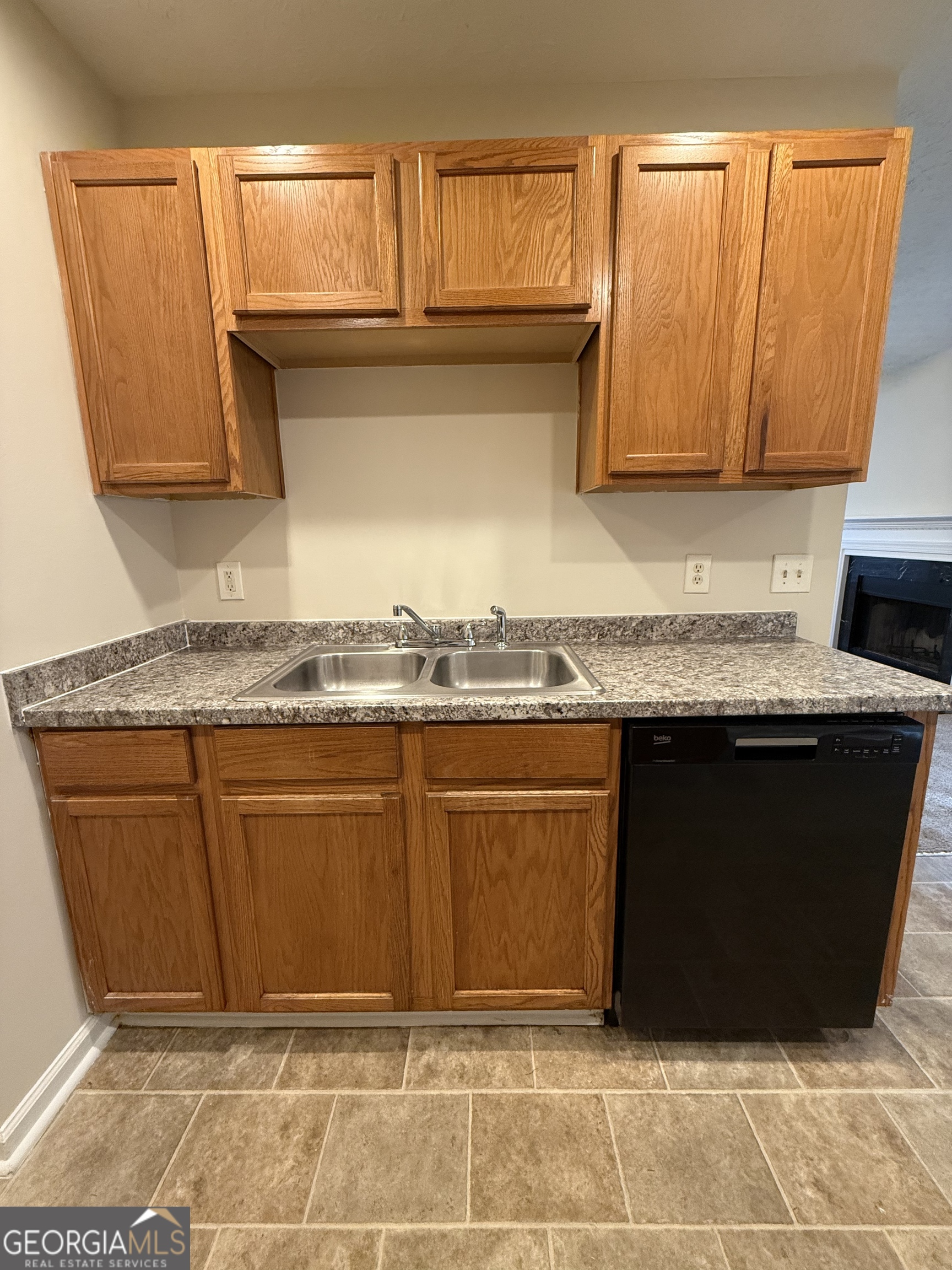 2035 Lakeside Circle Covington, GA 30016 - Photo 10 of 41