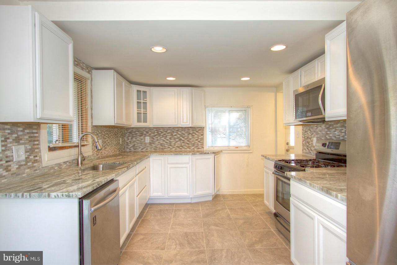 301 German Hill Road Baltimore, MD 21222 - Photo 12 of 28 Kitchen