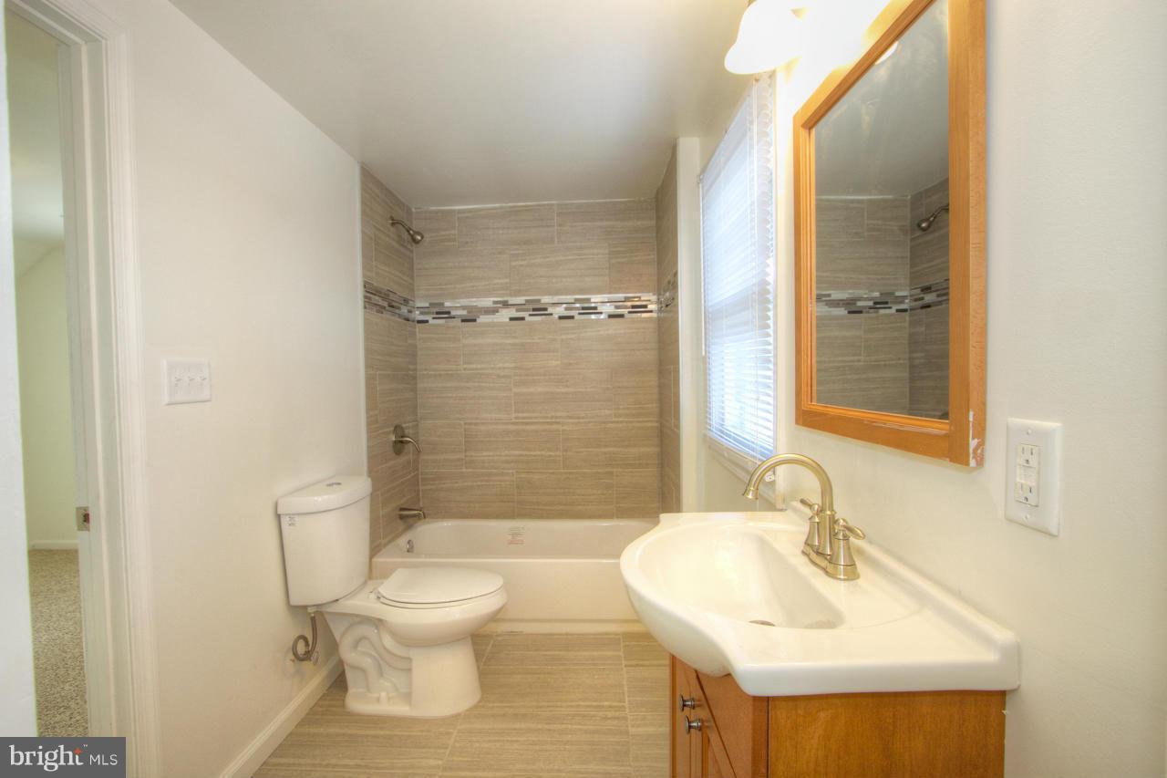 301 German Hill Road Baltimore, MD 21222 - Photo 14 of 28 Bath