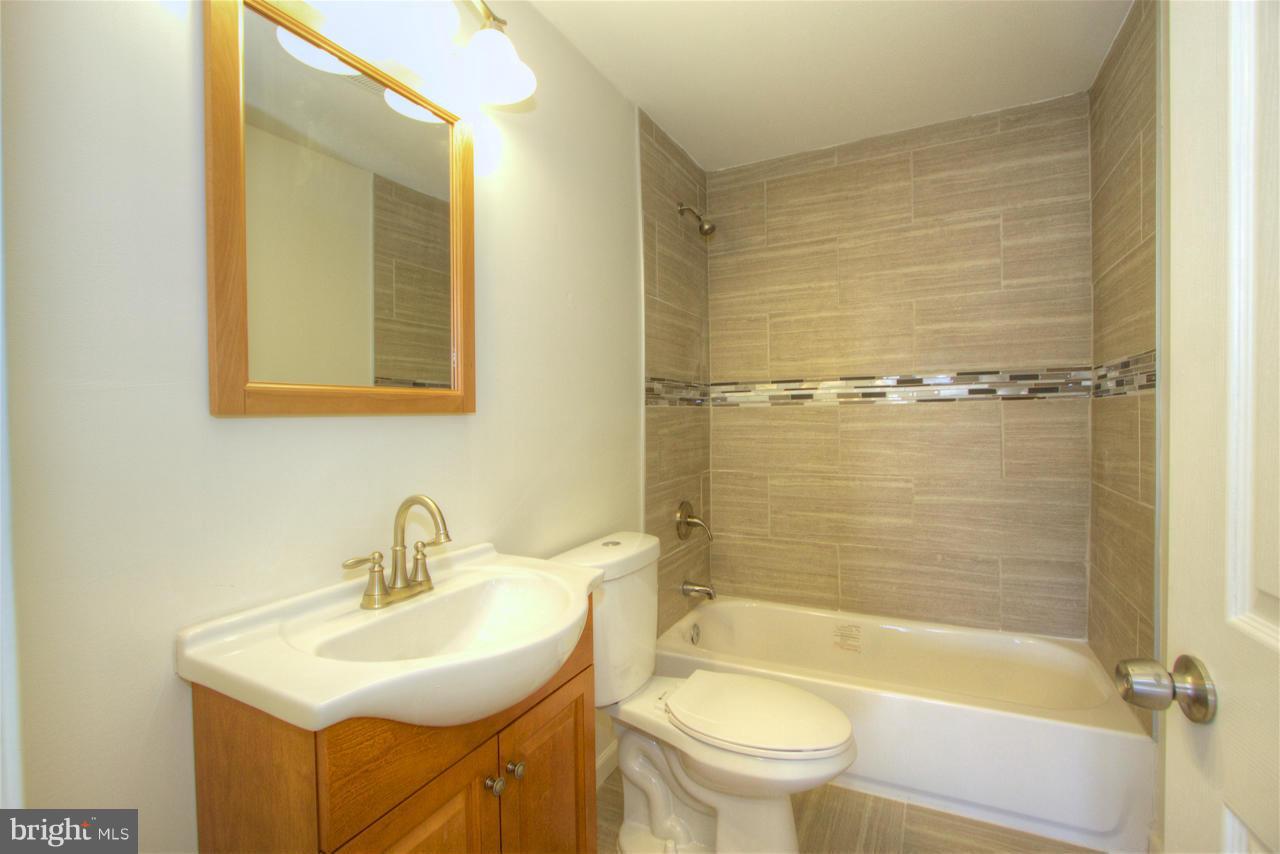 301 German Hill Road Baltimore, MD 21222 - Photo 3 of 28 Bath