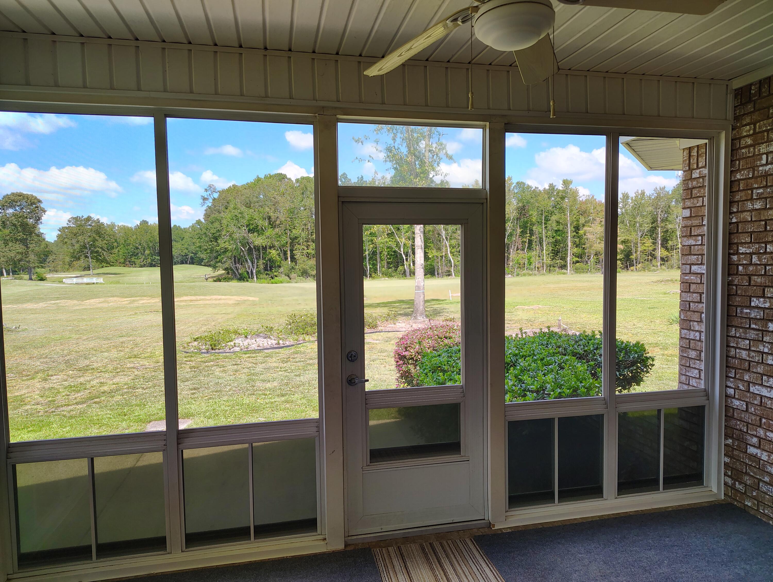 29 Lake Arbu Drive Manning, SC 29102 - Photo 24 of 54 Screened Room