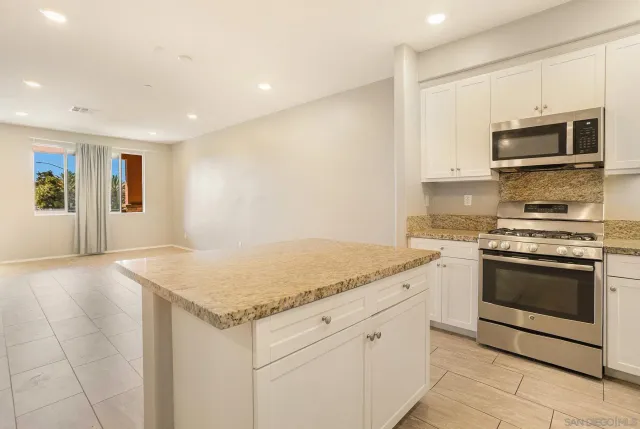 $4,000 | 2840 Athens Road, Unit 10, Chula Vista, CA 91915