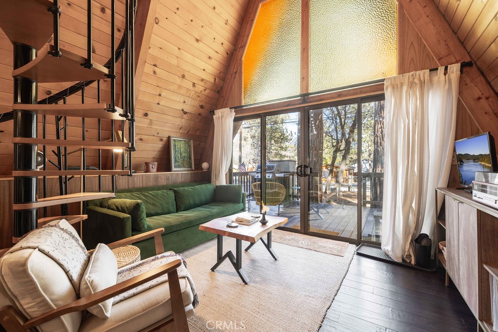 446 Riverside Avenue Sugarloaf, CA 92386 - Photo 3 of 29