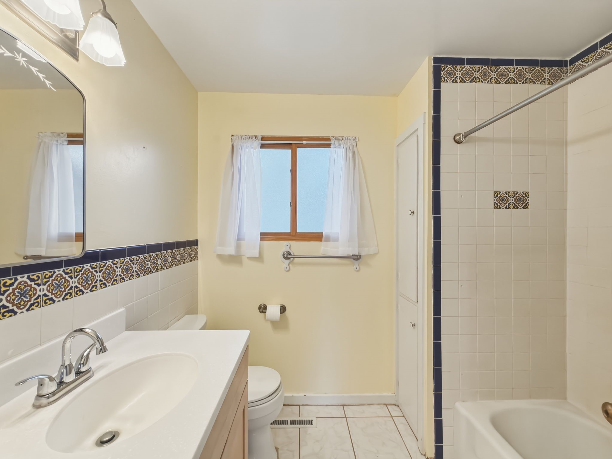 1063 Pinon Loop Los Alamos, NM 87544 - Photo 10 of 45