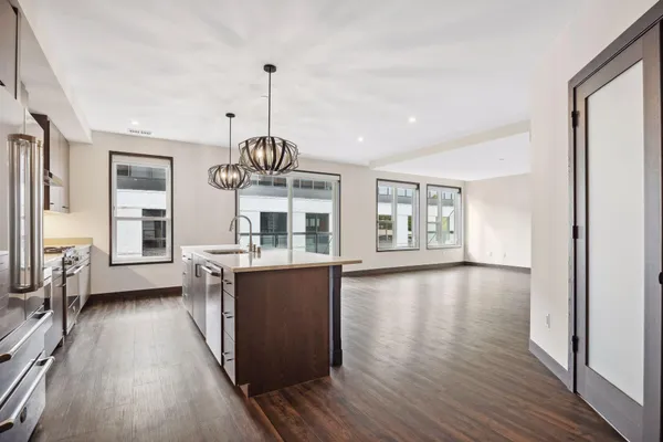 $6,287 | 253 Lake Street East, Unit 309, Wayzata, MN 55391