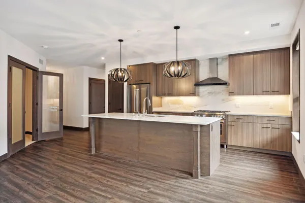 $6,287 | 253 Lake Street East, Unit 309, Wayzata, MN 55391