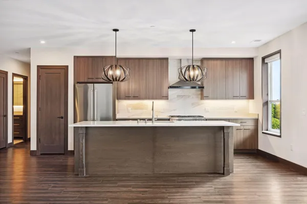 $6,287 | 253 Lake Street East, Unit 309, Wayzata, MN 55391