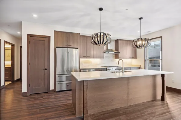 $6,287 | 253 Lake Street East, Unit 309, Wayzata, MN 55391