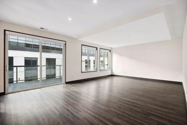 $6,287 | 253 Lake Street East, Unit 309, Wayzata, MN 55391