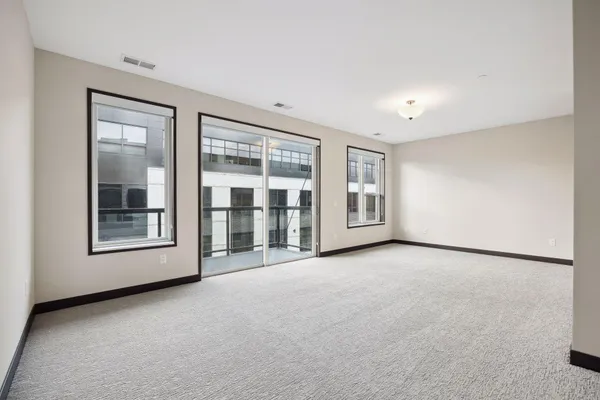 $6,287 | 253 Lake Street East, Unit 309, Wayzata, MN 55391