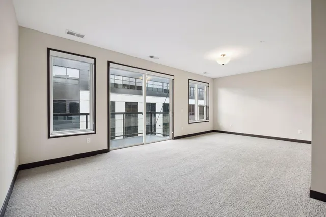 $6,229 | 253 Lake Street East, Unit 309, Wayzata, MN 55391