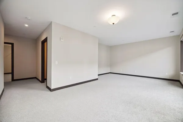 $6,287 | 253 Lake Street East, Unit 309, Wayzata, MN 55391