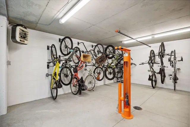 $6,229 | 253 Lake Street East, Unit 309, Wayzata, MN 55391