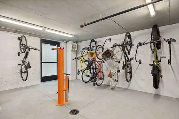 $6,287 | 253 Lake Street East, Unit 309, Wayzata, MN 55391