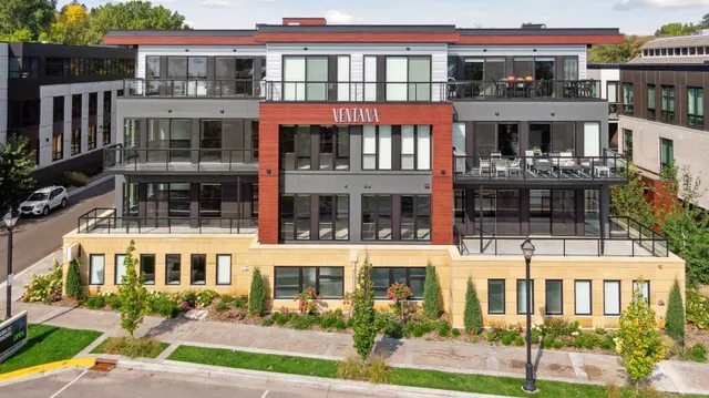$6,229 | 253 Lake Street East, Unit 309, Wayzata, MN 55391