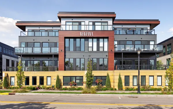 $6,287 | 253 Lake Street East, Unit 309, Wayzata, MN 55391