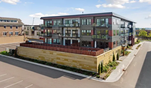 $6,287 | 253 Lake Street East, Unit 309, Wayzata, MN 55391