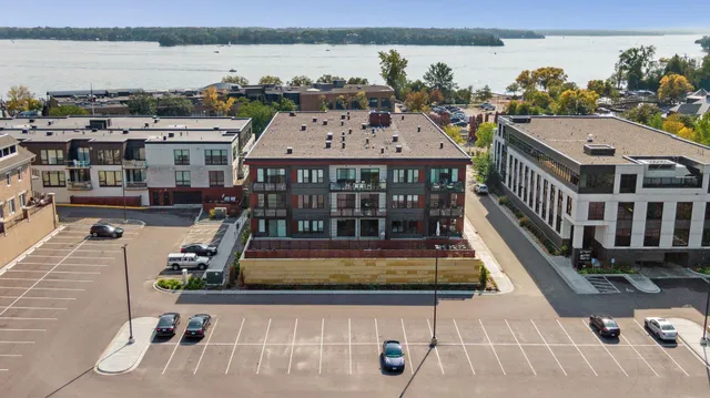 $6,229 | 253 Lake Street East, Unit 309, Wayzata, MN 55391