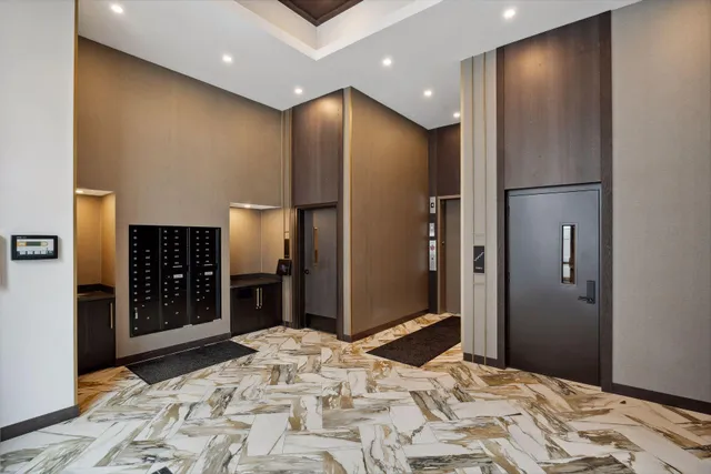 $6,229 | 253 Lake Street East, Unit 309, Wayzata, MN 55391