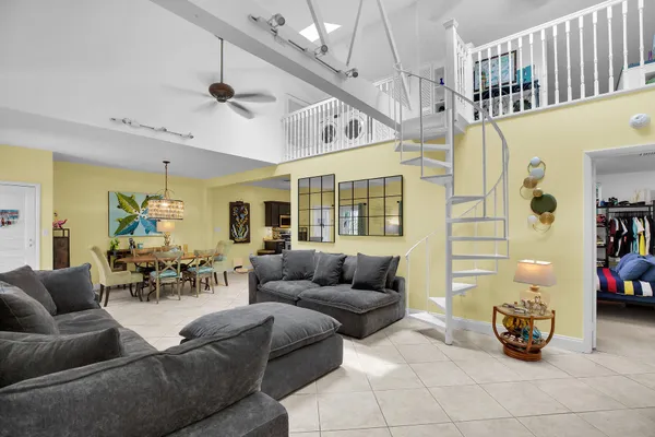 $995,000 | 1209 Truman Avenue, Unit 5, Key West, FL 33040