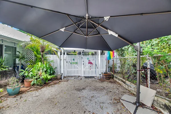 $995,000 | 1209 Truman Avenue, Unit 5, Key West, FL 33040