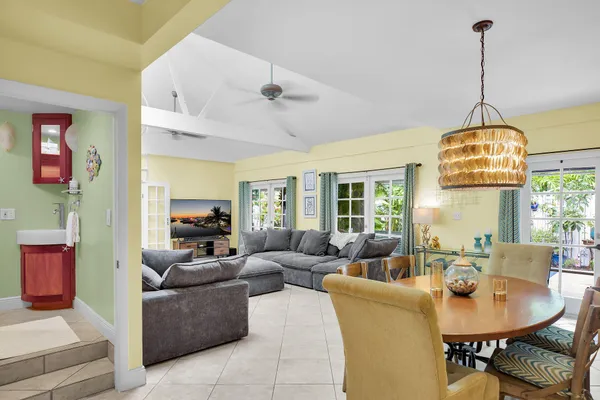 $995,000 | 1209 Truman Avenue, Unit 5, Key West, FL 33040