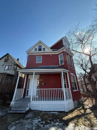 $299,999 | 666 Sims Avenue, St. Paul, MN 55106