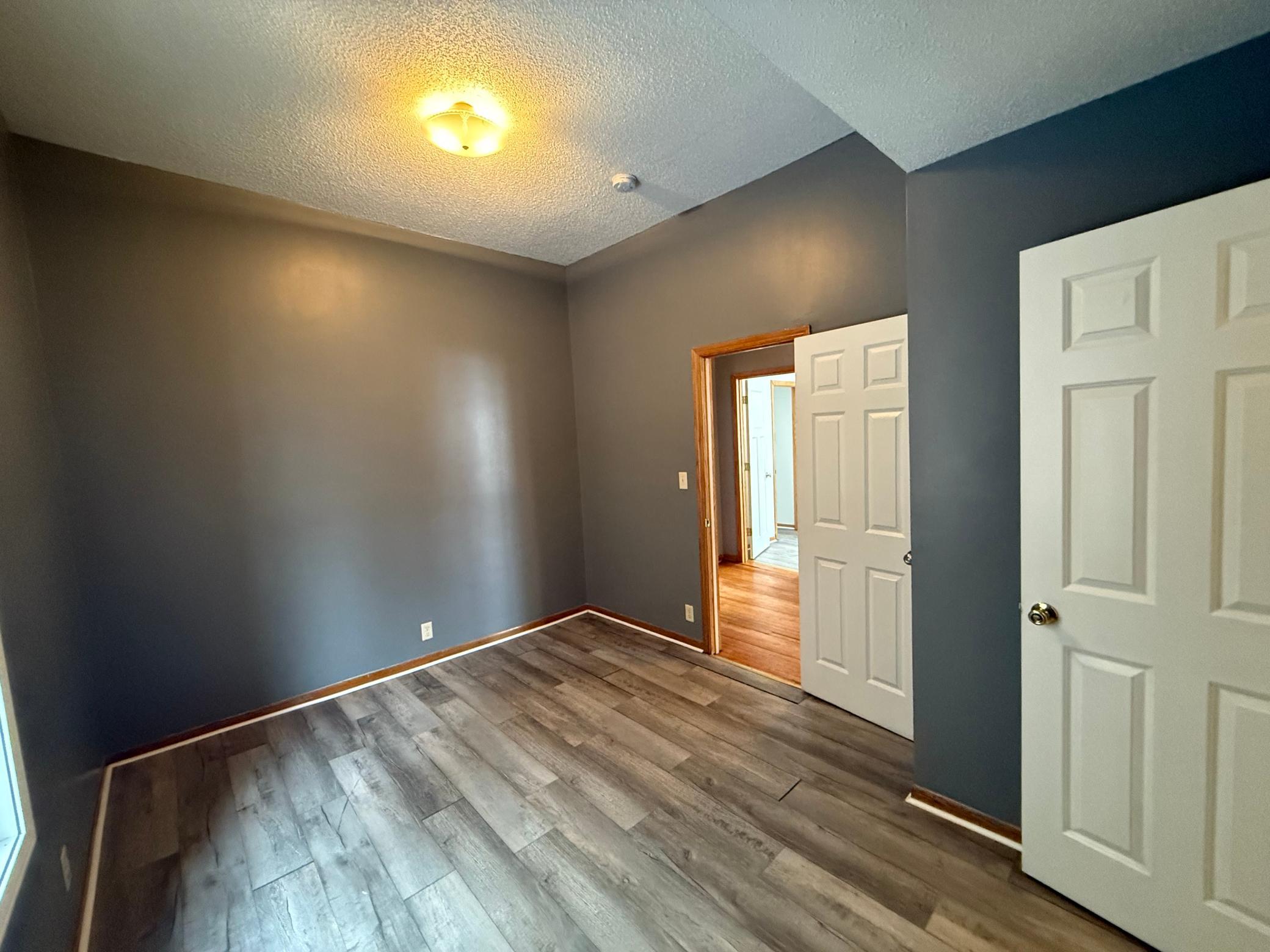 666 Sims Avenue St. Paul, MN 55106 - Photo 15 of 53
