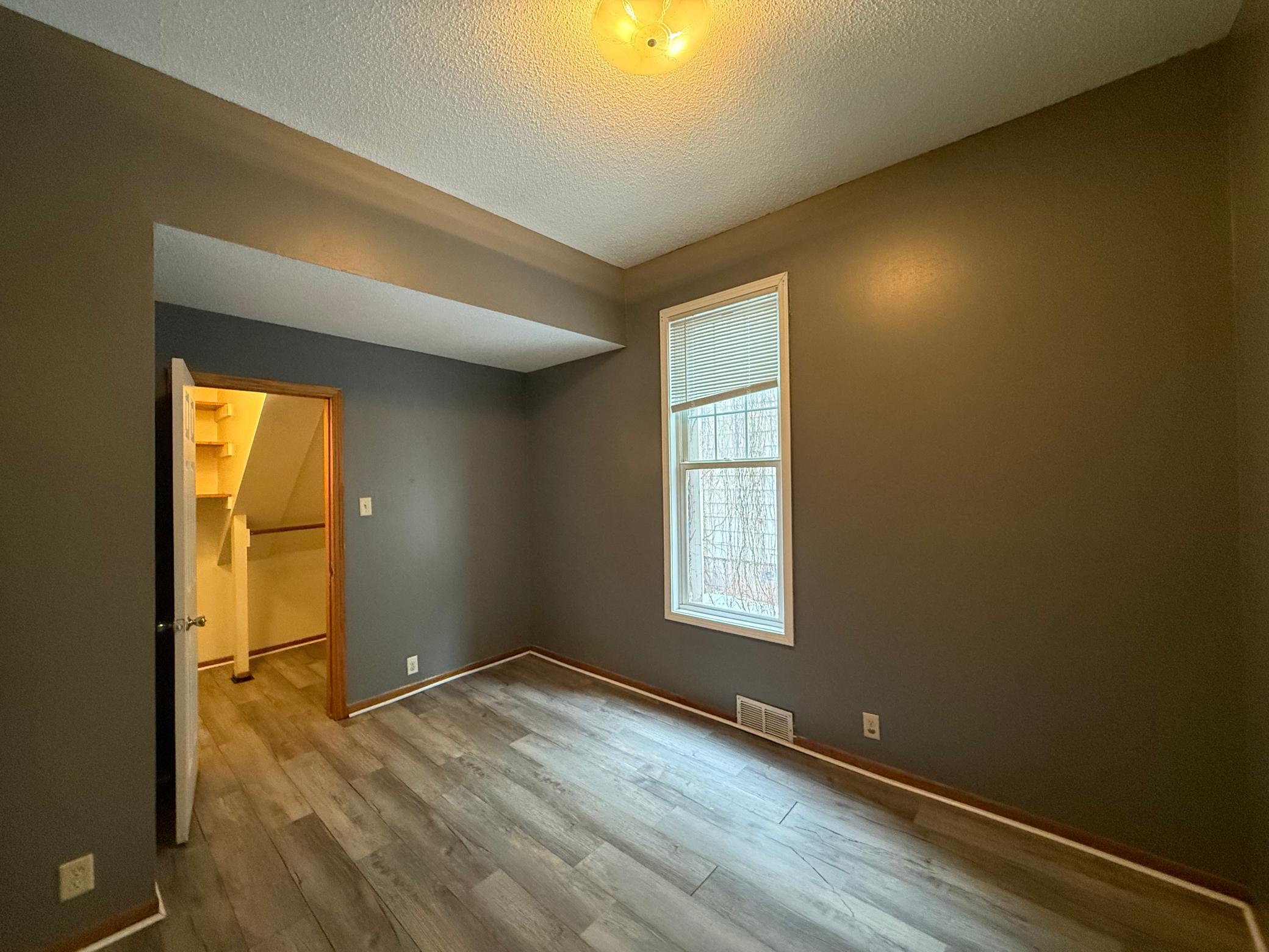 666 Sims Avenue St. Paul, MN 55106 - Photo 16 of 53